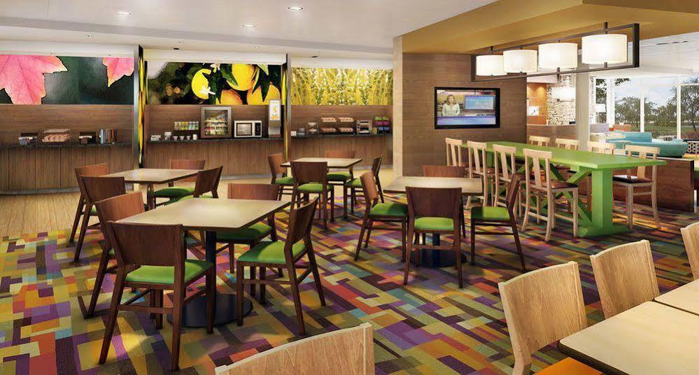 Fairfield Inn & Suites By Marriott Wisconsin Dells Lake Delton Exterior photo
